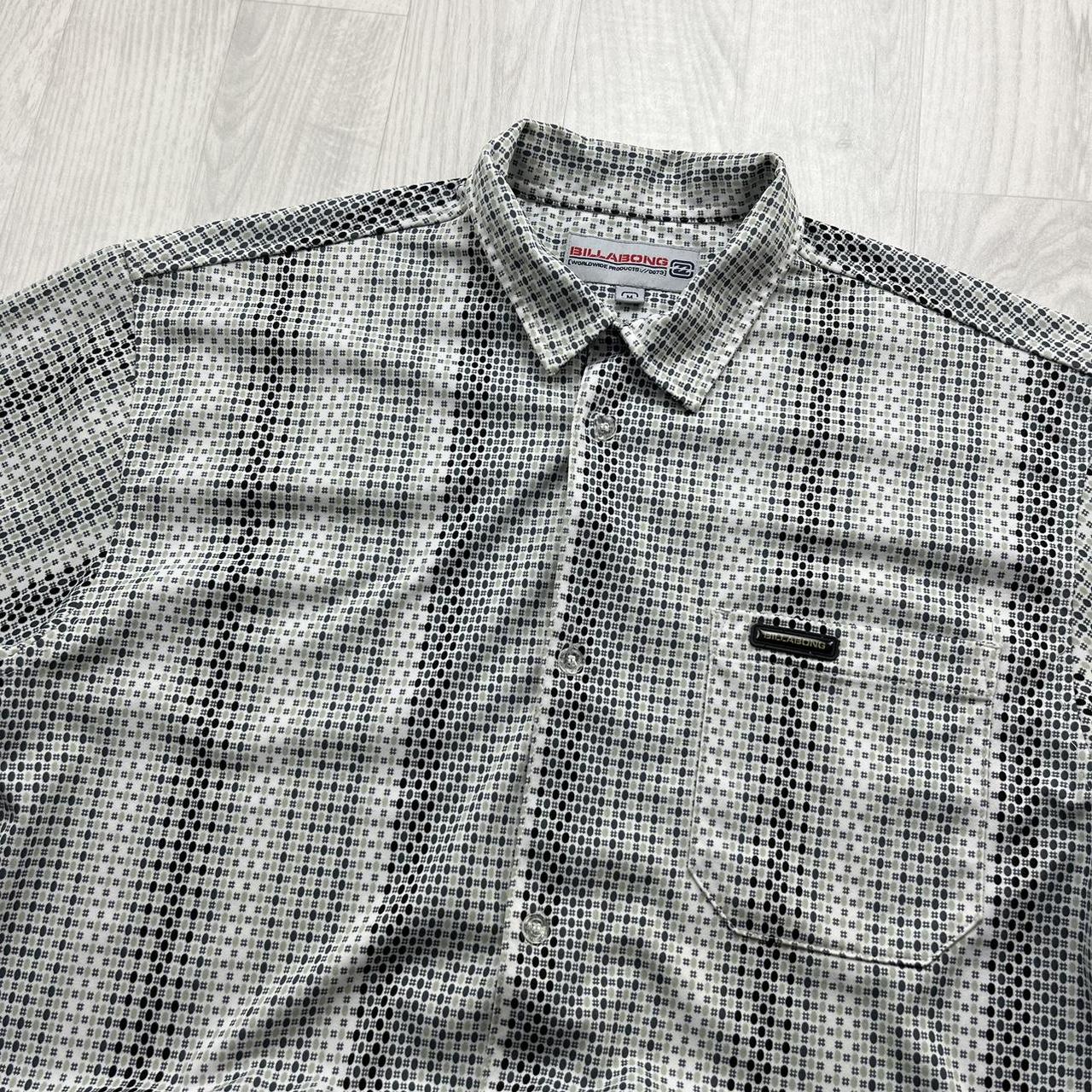 VINTAGE Y2K BILLABONG SHORT SLEEVE PATTERN SHIRT BLACK / WHITE
