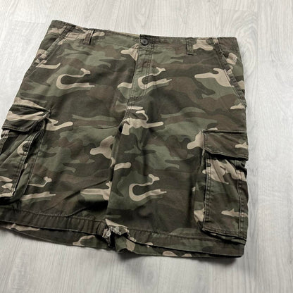 VINTAGE Y2K BAGGY LOOSE CAMO SHORTS