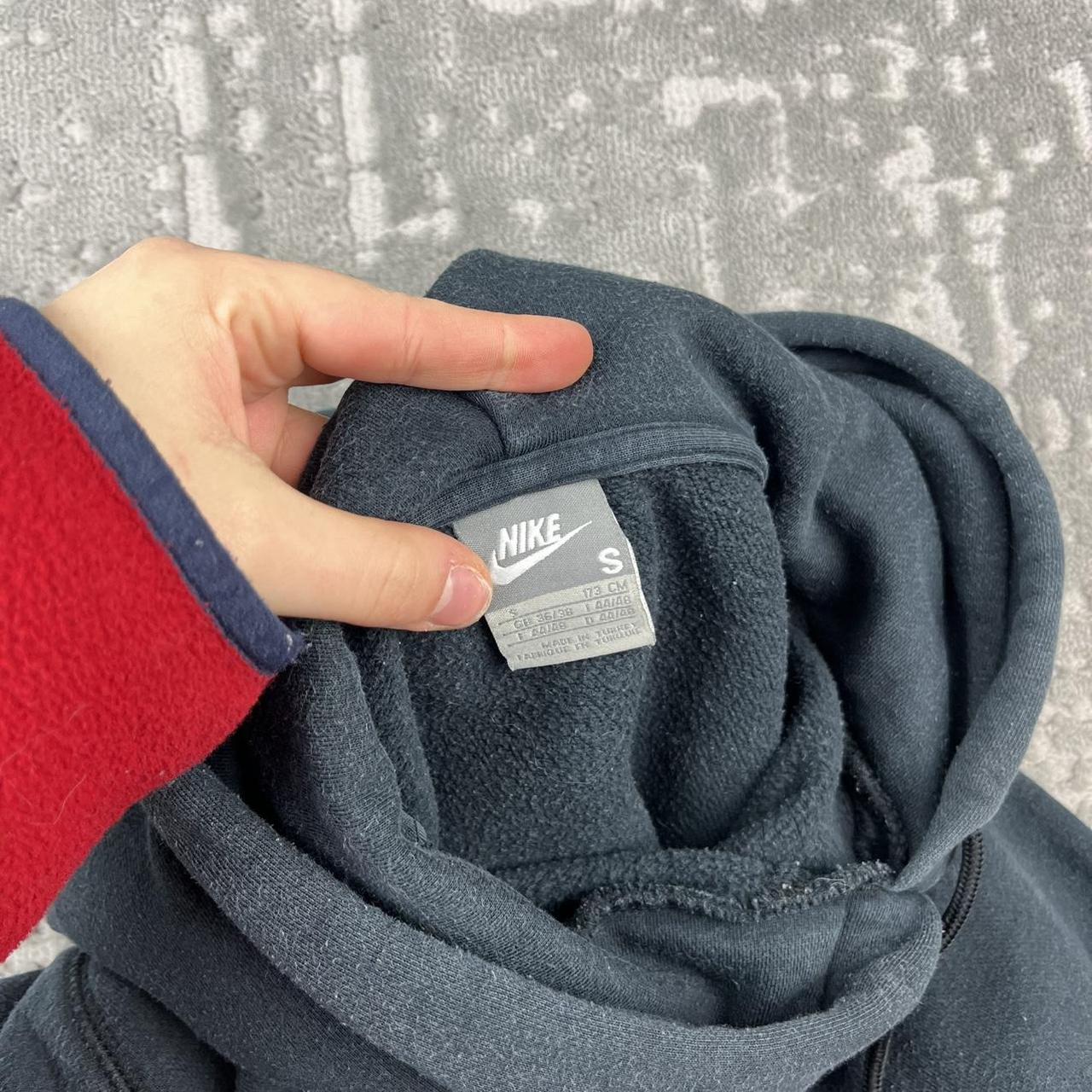 VINTAGE Y2K NIKE HOODIE BLACK