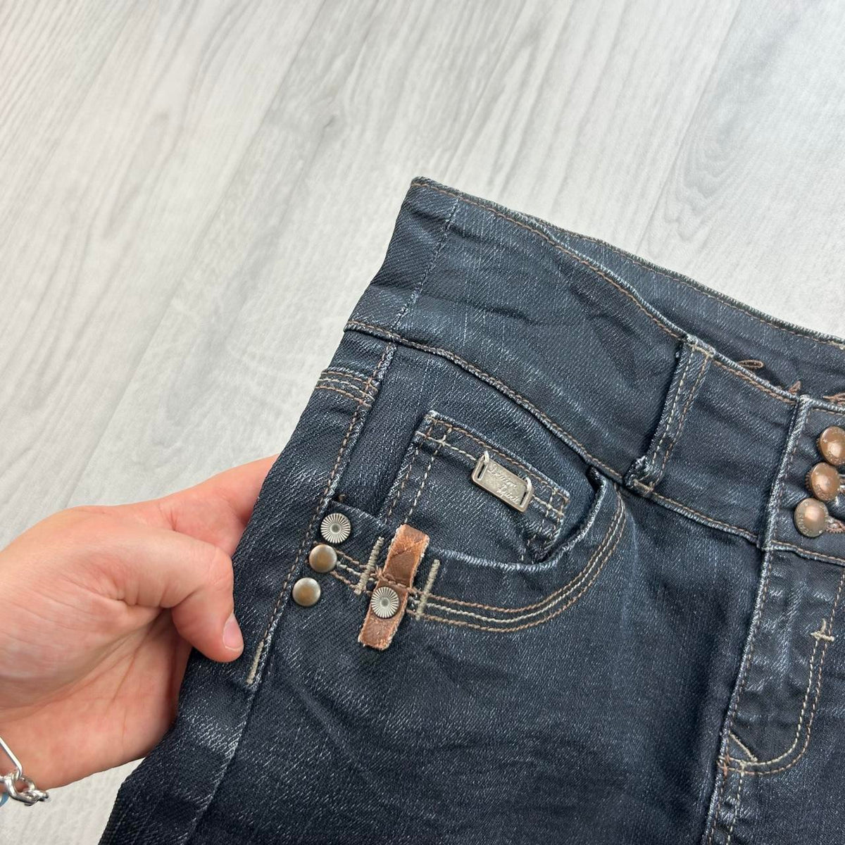 VINTAGE Y2K CACHE CACHE DENIM MINI-MIDI SKIRT BLUE