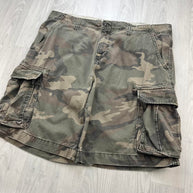 VINTAGE Y2K OLD NAVY BAGGY CAMO CARGO SHORTS