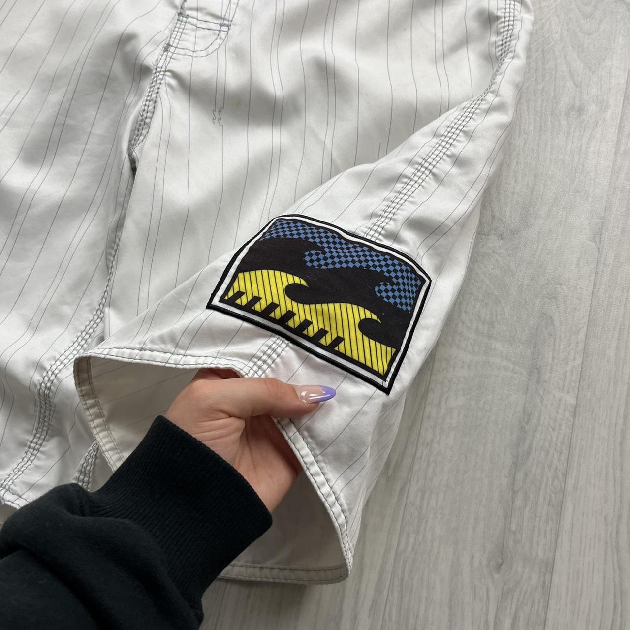 VINTAGE Y2K BILLABONG BAGGY BOARD SHORTS WHITE