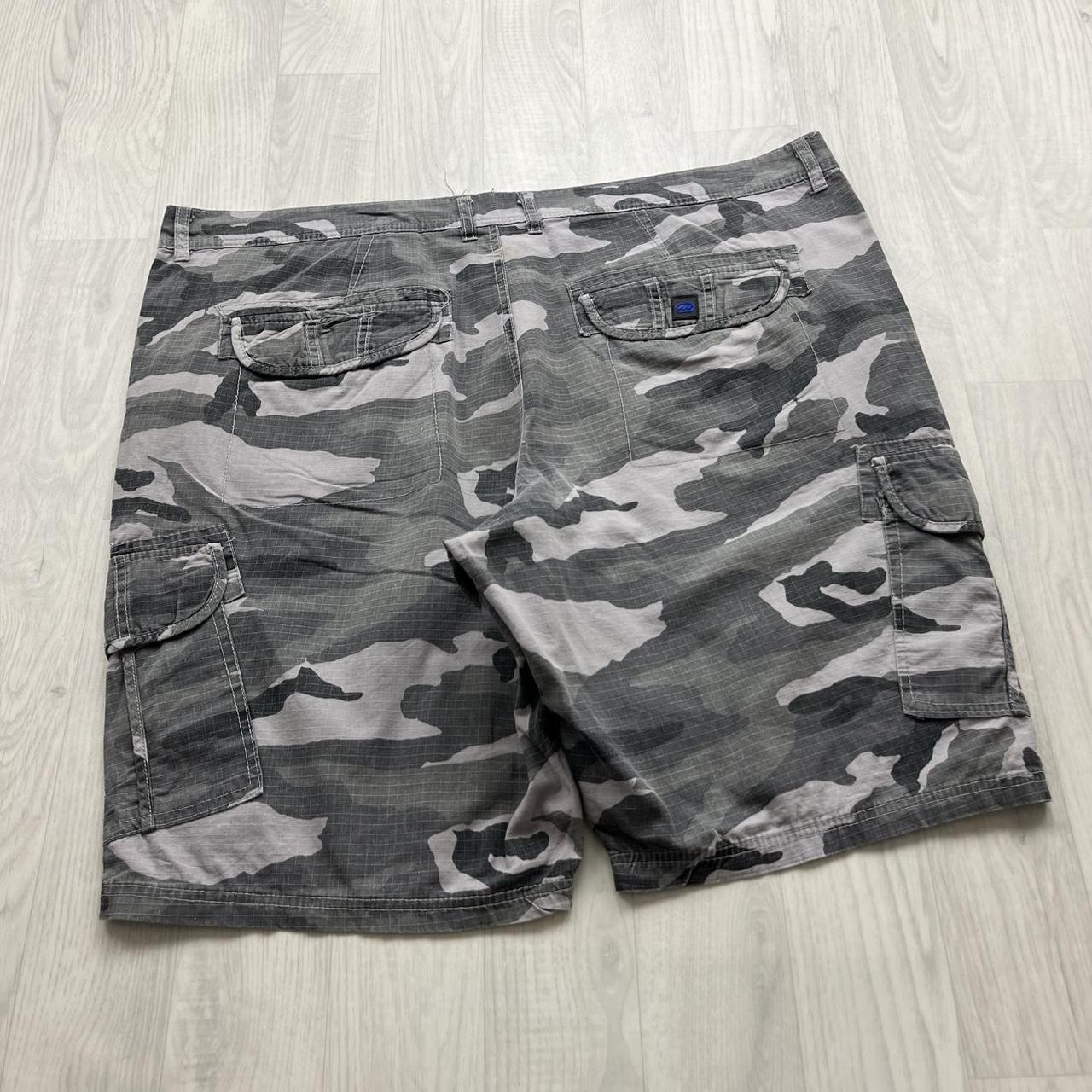 VINTAGE Y2K ECKO UNLTD BAGGY LOOSE CAMO SHORTS