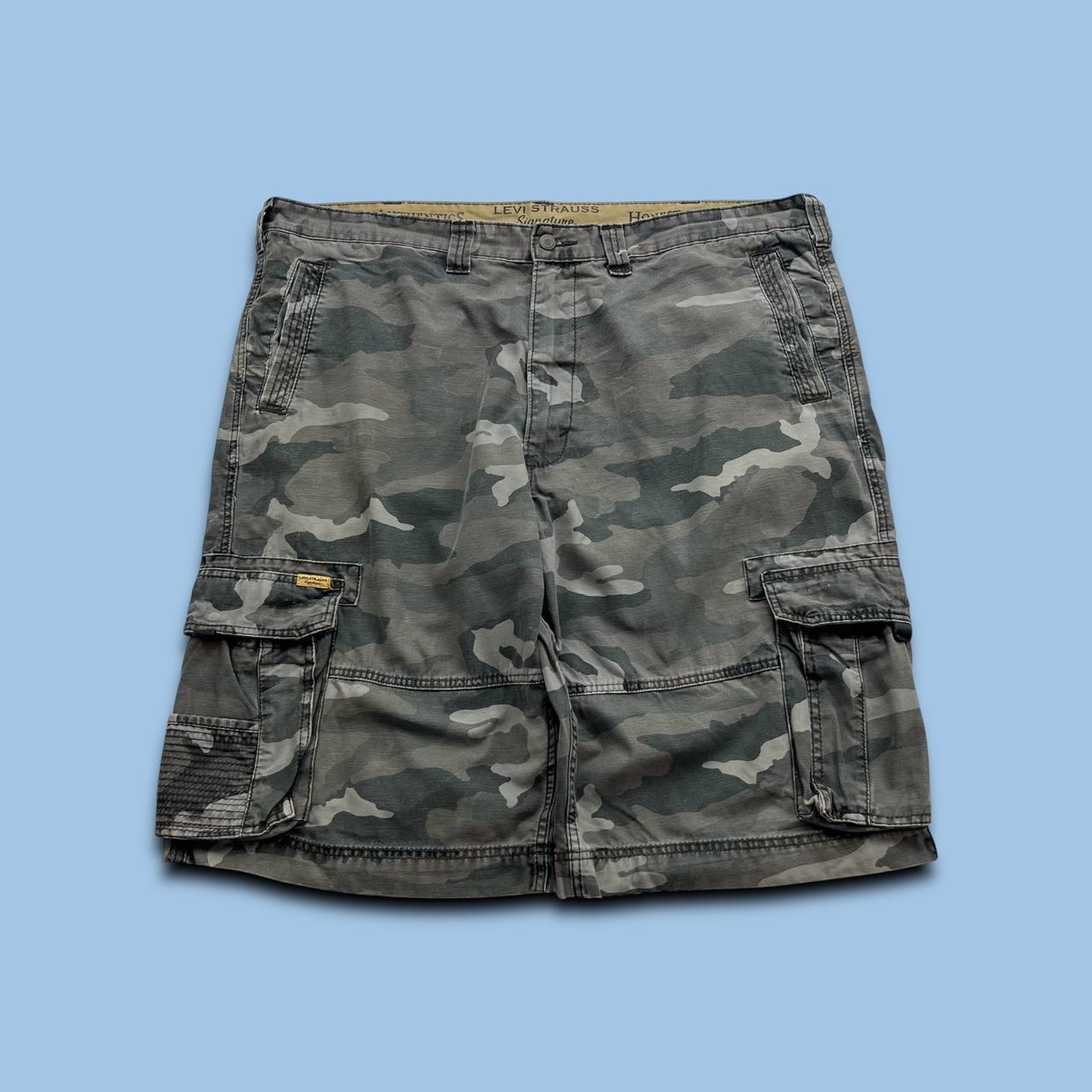 VINTAGE Y2K LEVIS BAGGY CAMO CARGO SHORTS GREY