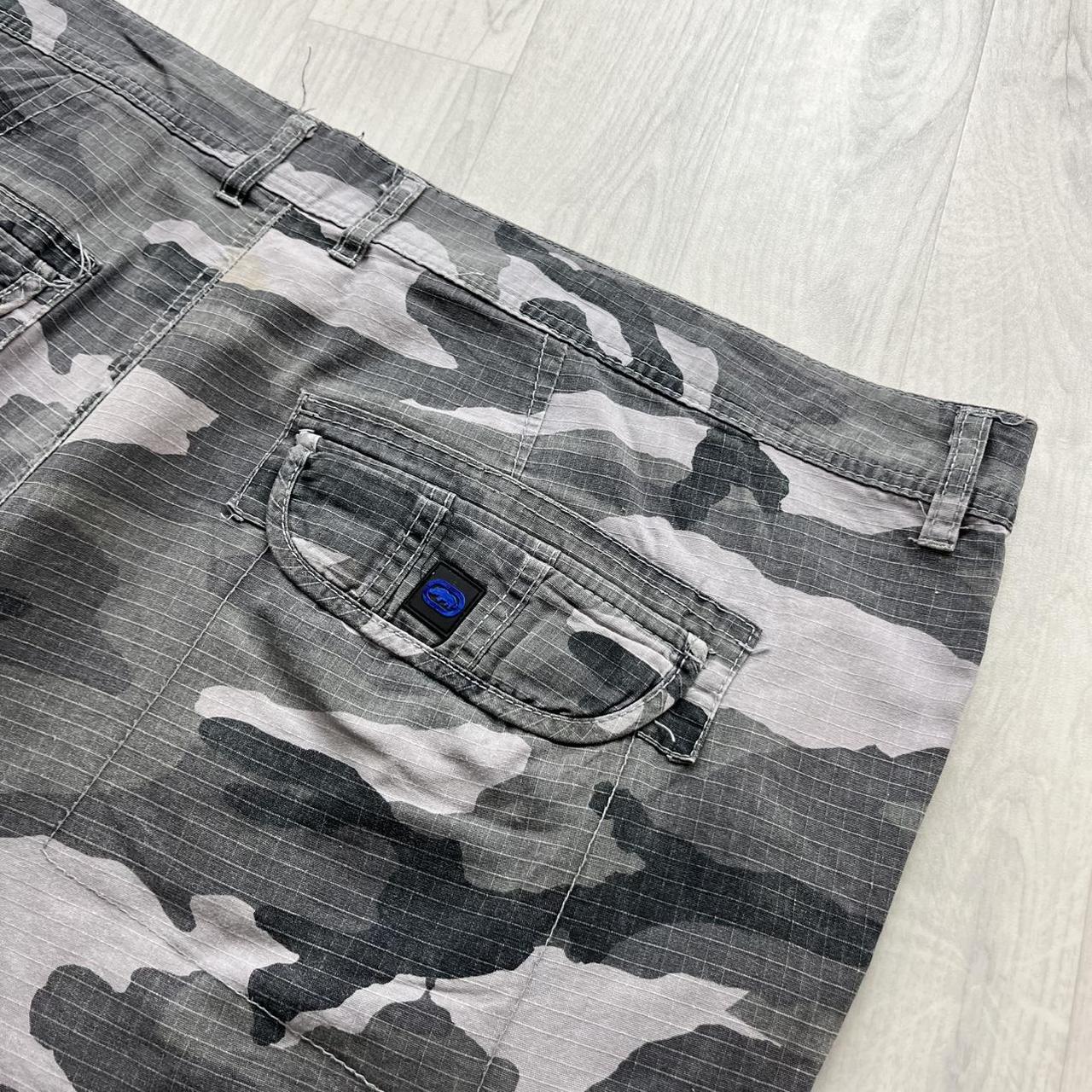 VINTAGE Y2K ECKO UNLTD BAGGY LOOSE CAMO SHORTS