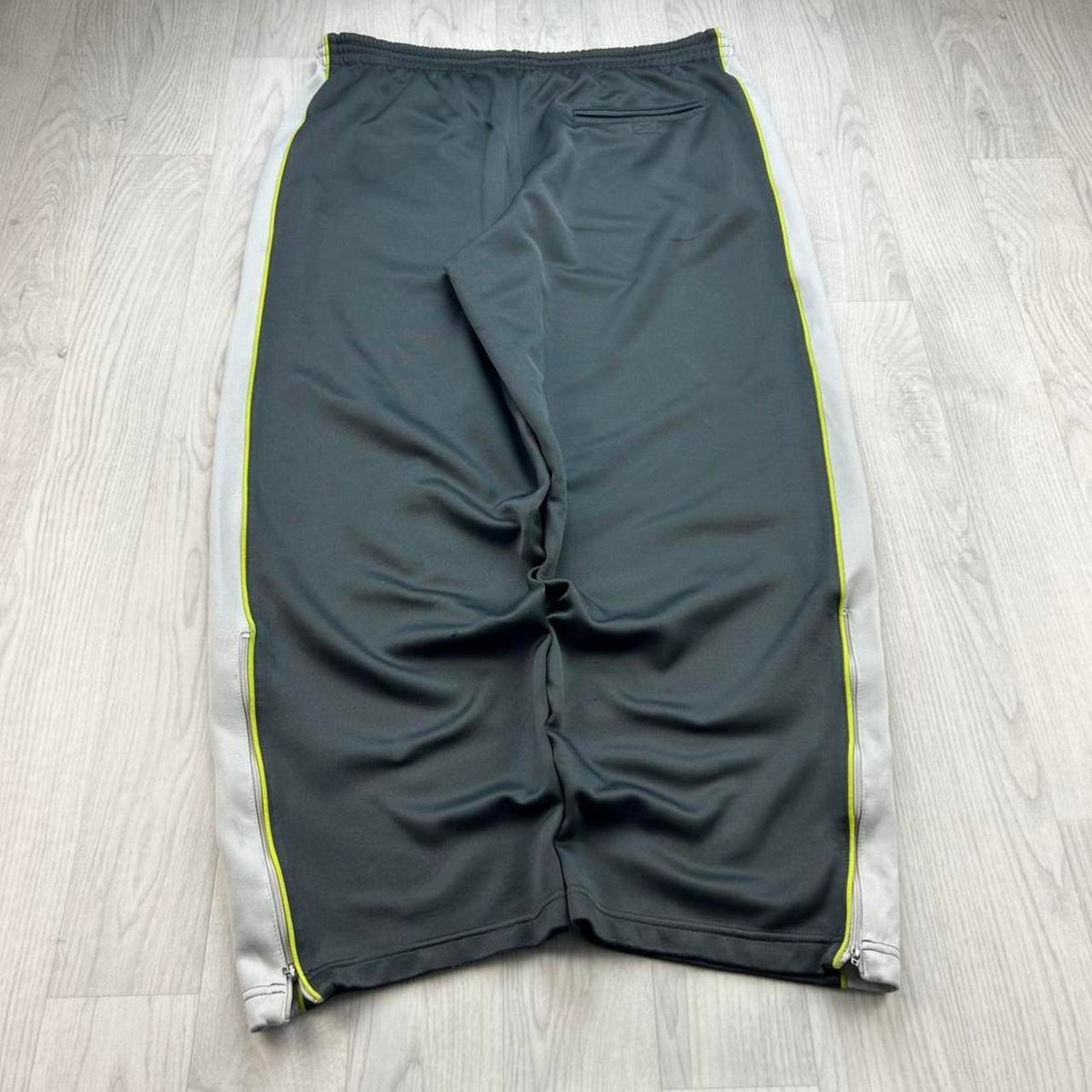 VINTAGE Y2K NIKE BAGGY SIDE STRIPE TRACKSUIT BOTTOMS GREY