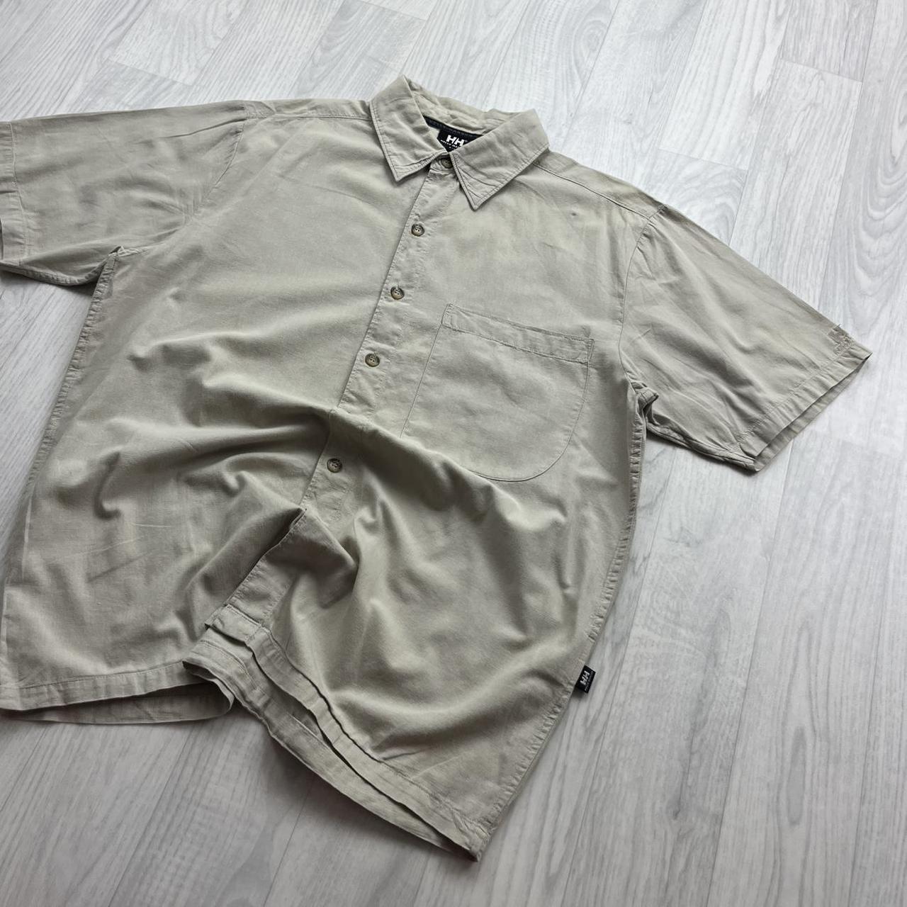 VINTAGE Y2K HELLY HANSEN SHORT SLEEVE BUTTON UP SHIRT BEIGE