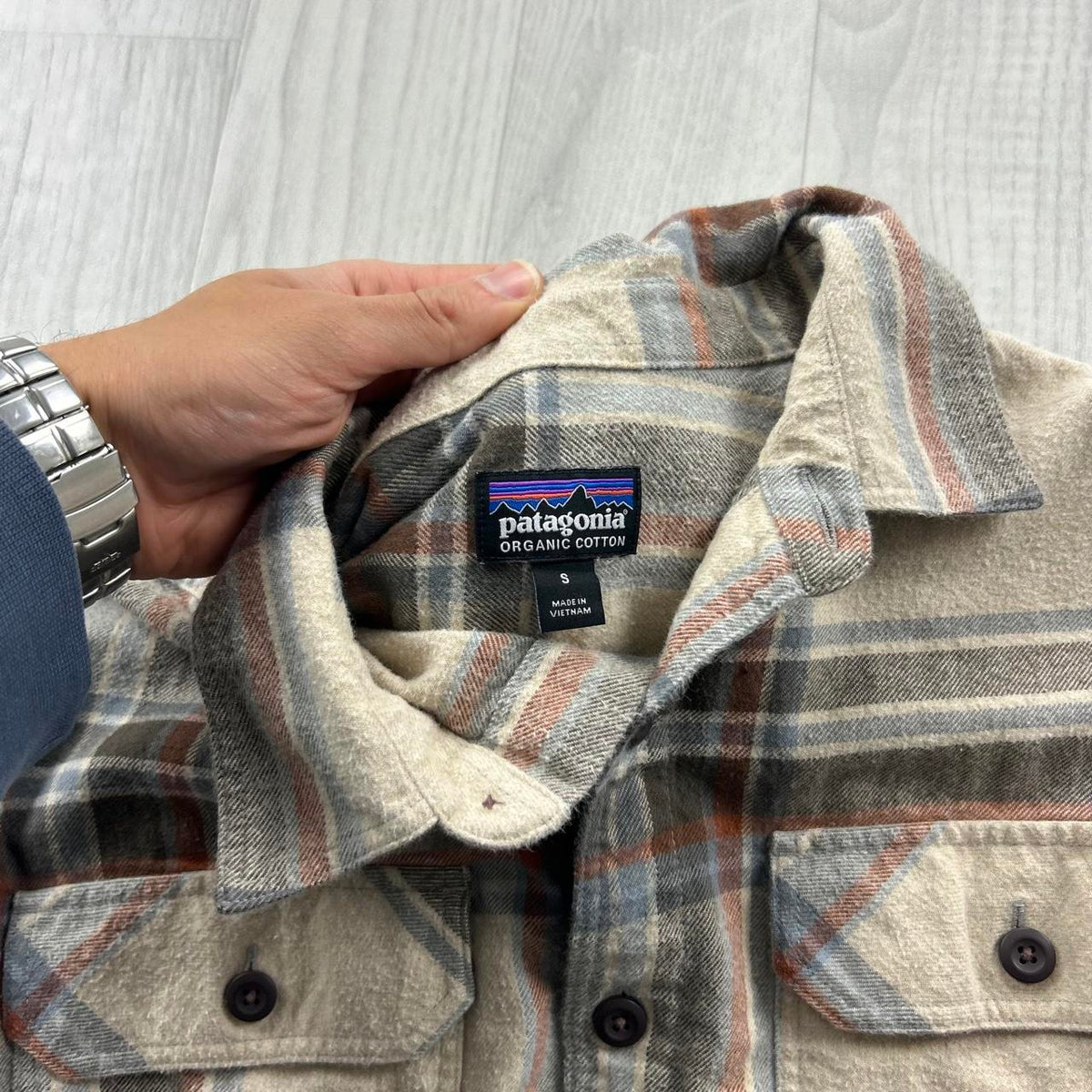 VINTAGE 00s PATAGONIA CHECKERED LONG SLEEVE BUTTON UP FLANNEL SHIRT BEIGE
