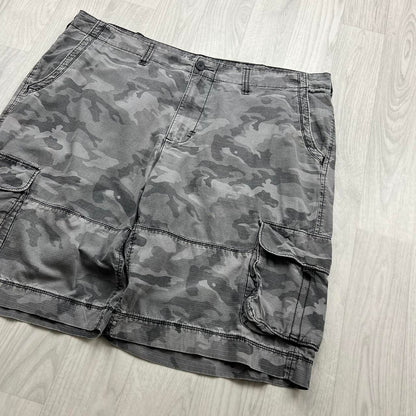 VINTAGE Y2K URBAN PIPELINE BAGGY CAMO CARGO SHORTS GREY