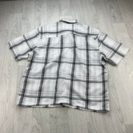 VINTAGE 00s QUIKSILVER CHECKERED CROPPED SHORT SLEEVE BUTTON UP SHIRT WHITE
