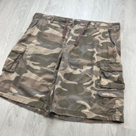 VINTAGE Y2K OLD MILL BAGGY CAMO CARGO SHORTS