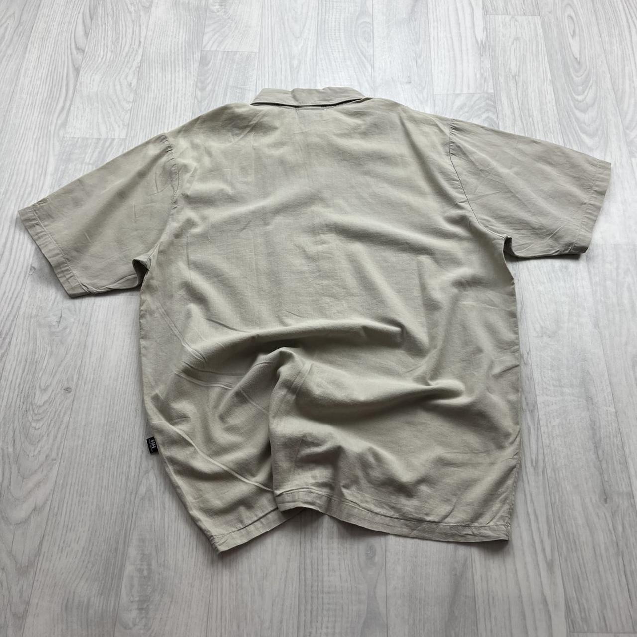 VINTAGE Y2K HELLY HANSEN SHORT SLEEVE BUTTON UP SHIRT BEIGE