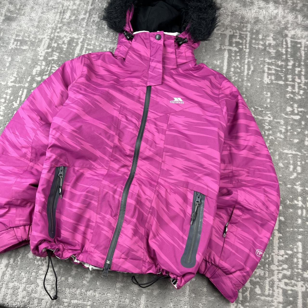 VINTAGE Y2K TRESSPASS CAMO FLUFFY HOOD SKI JACKET PINK