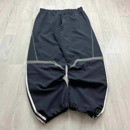 VINTAGE Y2K ADIDAS SIDE STRIPE BAGGY TRACKSUIT BOTTOMS GREY