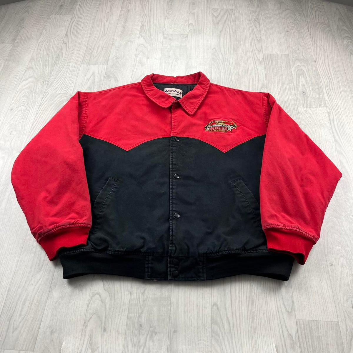 VINTAGE 90s WRANGLER WORKWEAR BOMBER JACKET BLACK / RED