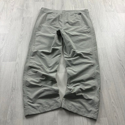 VINTAGE Y2K THE NORTH FACE BAGGY LOW RISE TROUSERS GREY