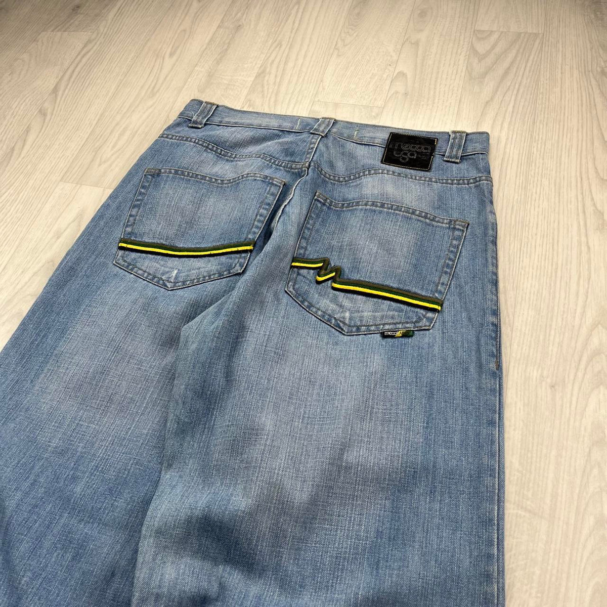 VINTAGE Y2K MECCA EMBROIDERED BAGGY JEANS BLUE
