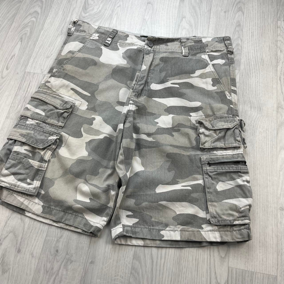 VINTAGE Y2K OCEAN PACIFIC BAGGY CAMO CARGO SHORTS GREY