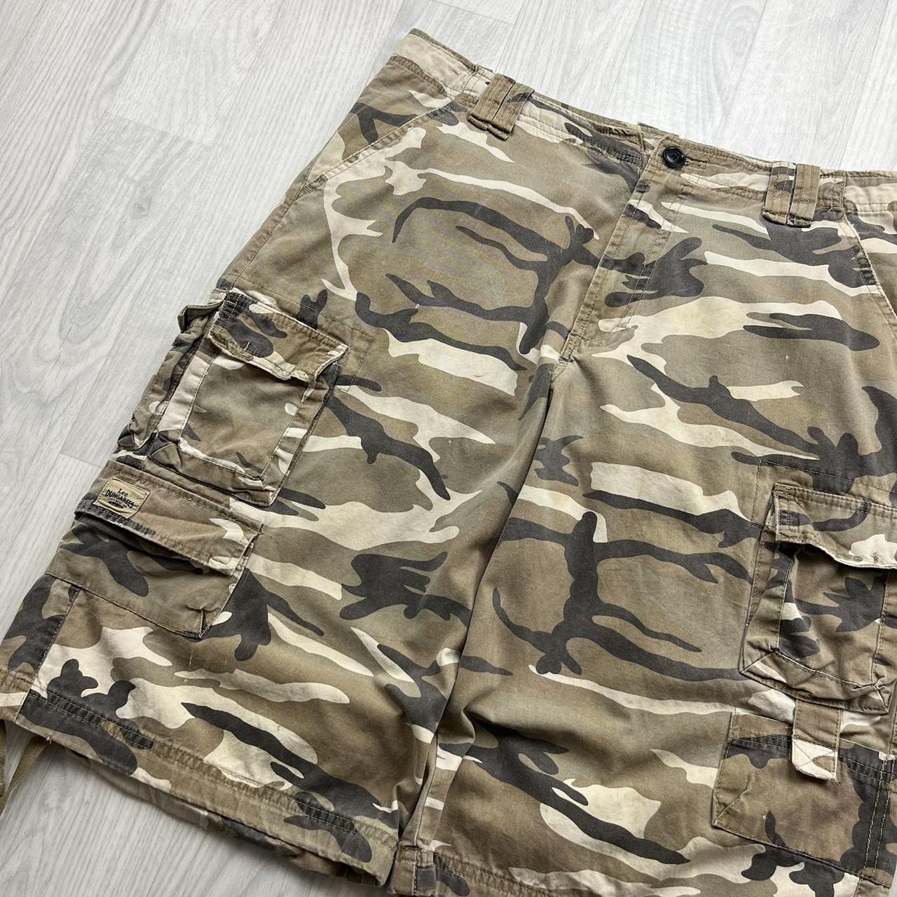 VINTAGE Y2K LEE BAGGY CAMO CARGO SHORTS