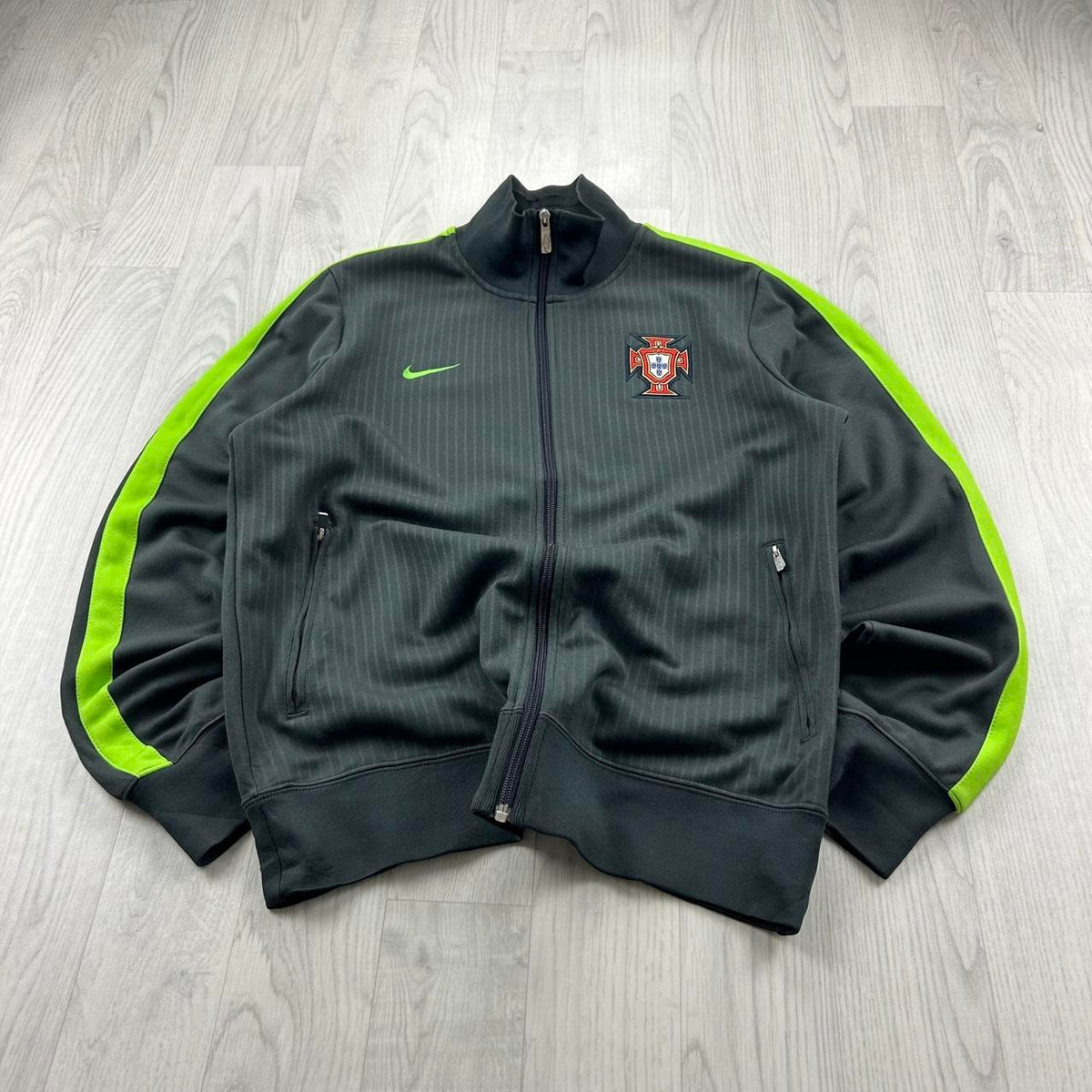 2012/13 NIKE PORTUGAL FOOTBALL TRACK JACKET GREY / GREEN