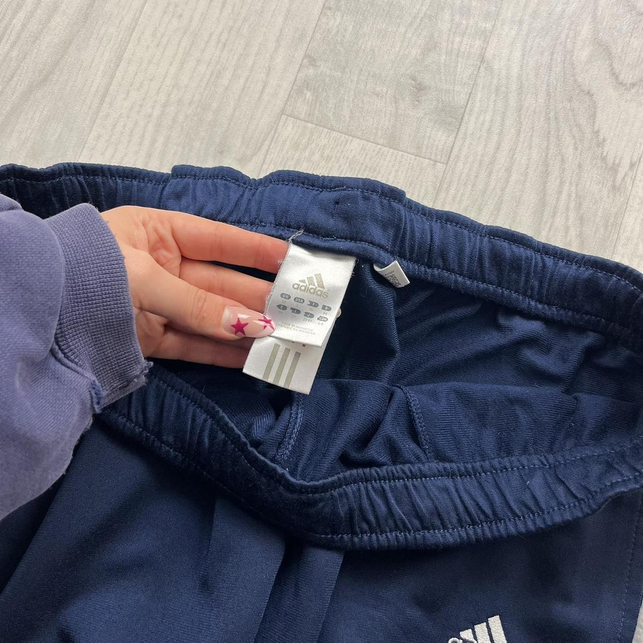 VINTAGE Y2K ADIDAS LOW RISE SIDE STRIPE BAGGY TRACKSUIT BOTTOMS NAVY WHITE (L Ws)