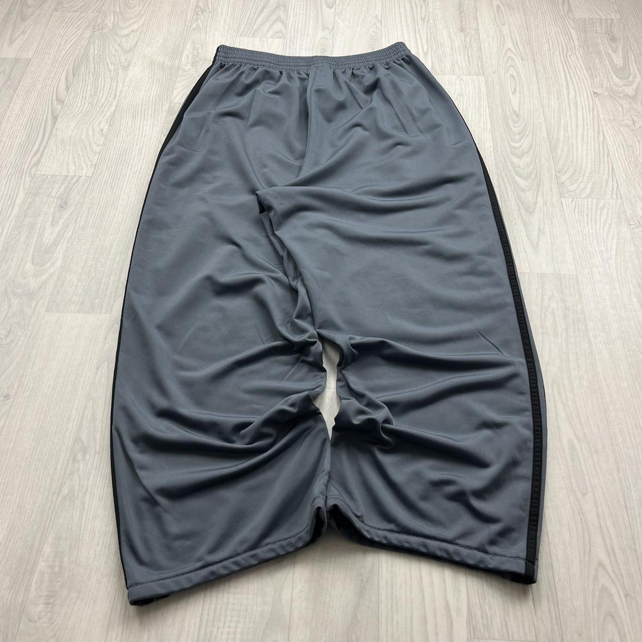 VINTAGE Y2K ADIDAS SIDE STRIPE BAGGY WIDE LEG TRACKSUIT BOTTOMS GREY BLACK (XL)