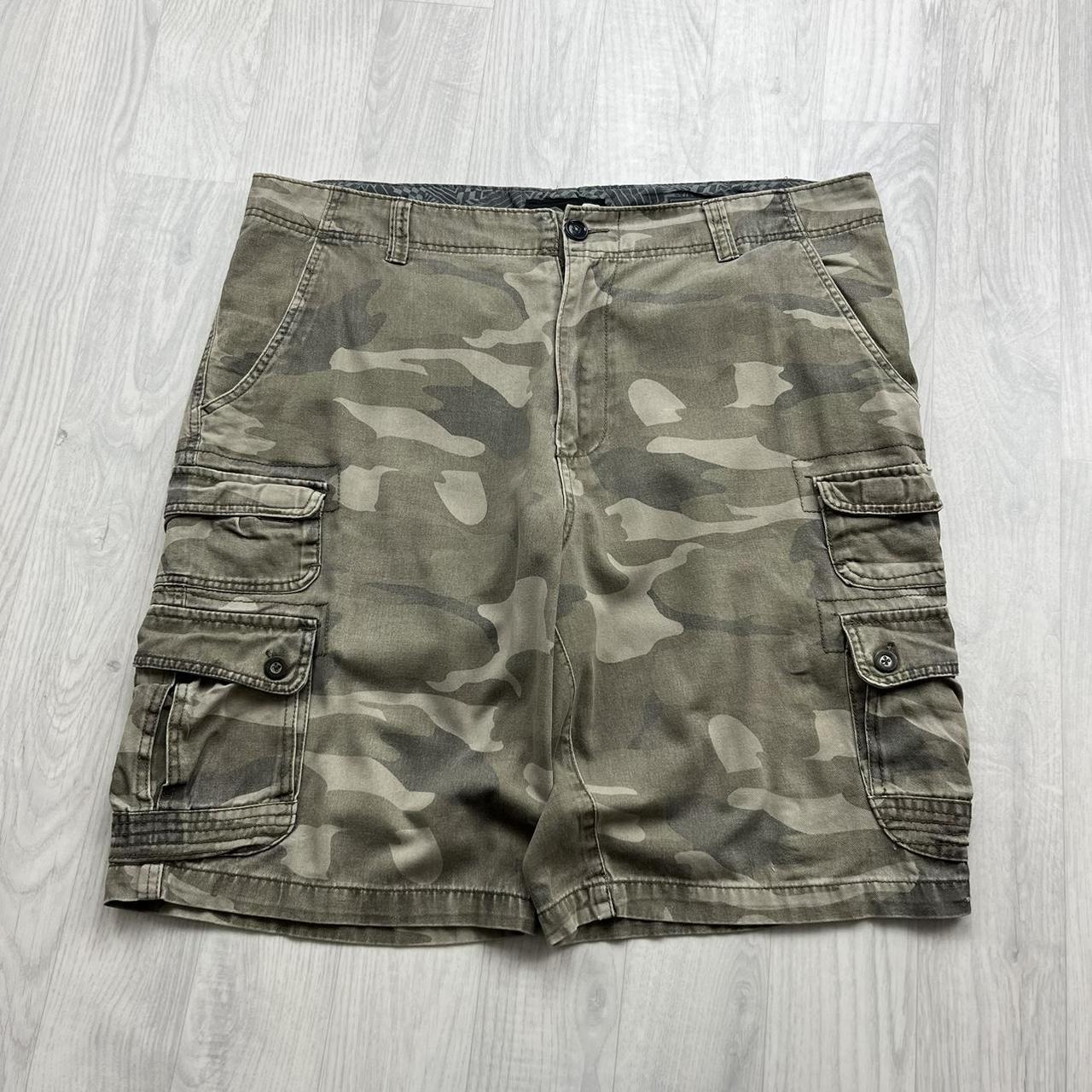 VINTAGE Y2K OCEAN PACIFIC BAGGY CAMO CARGO SHORTS