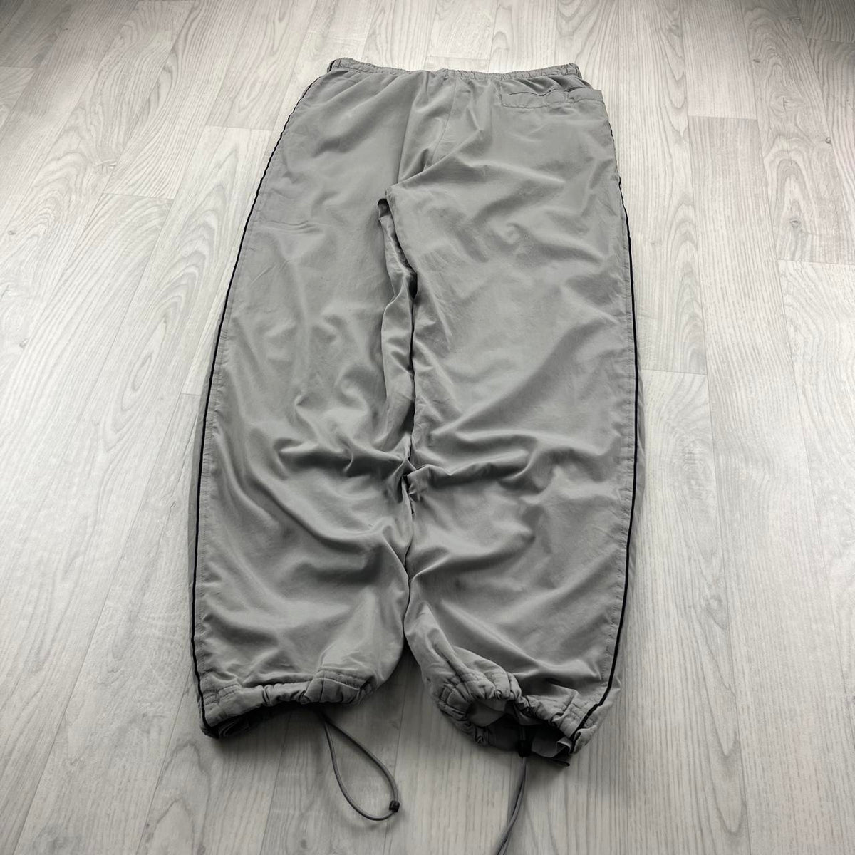 VINTAGE Y2K NIKE BAGGY TECHNICAL TRACKSUIT BOTTOMS GREY