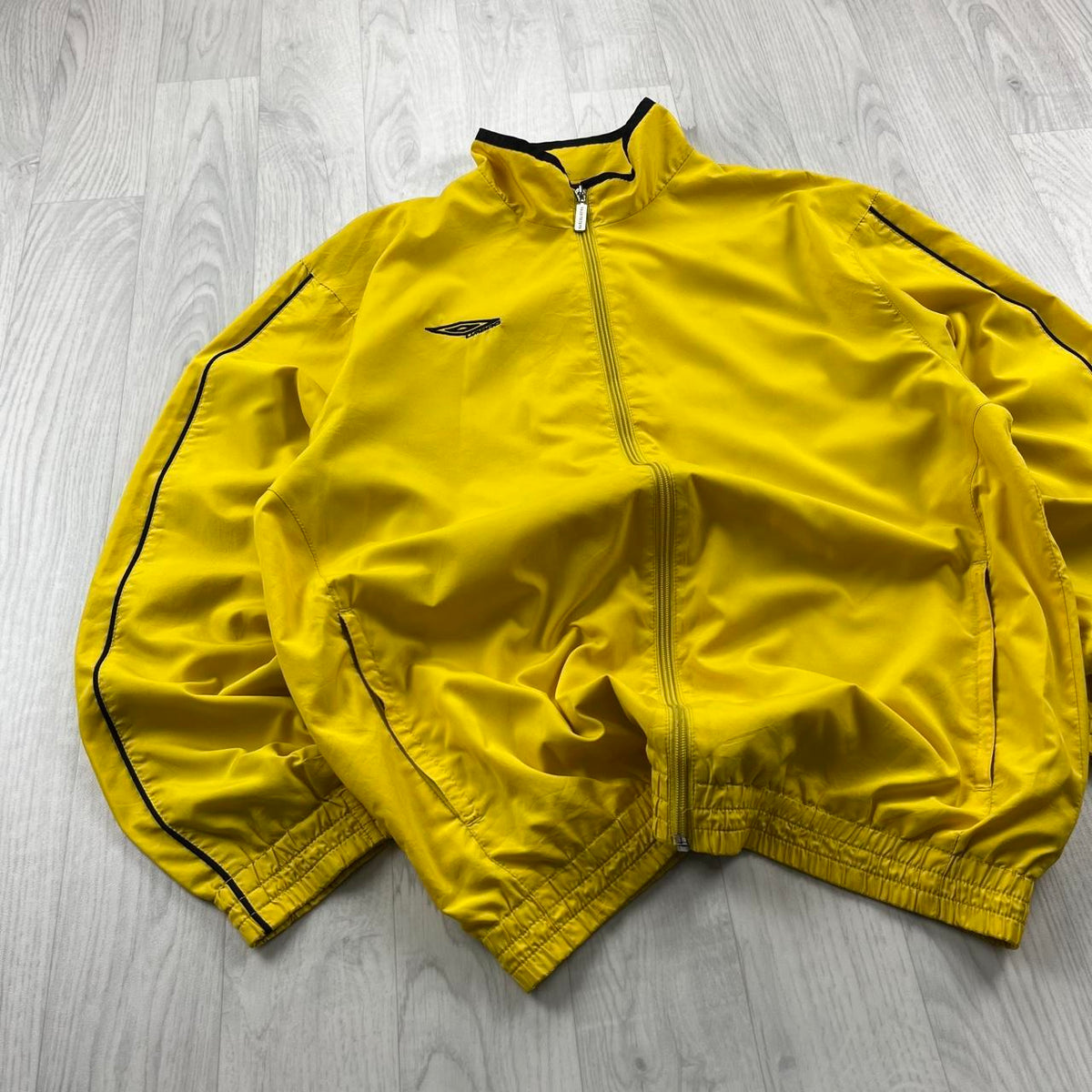 VINTAGE Y2K UMBRO LIGHTWEIGHT TRACK JACKET YELLOW