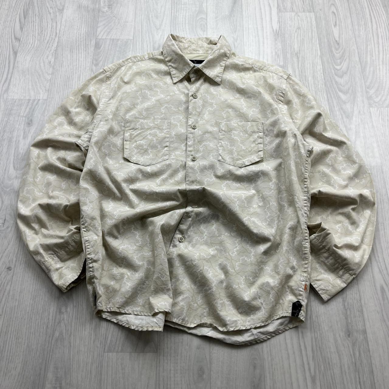 VINTAGE Y2K QUIKSILVER PATTERN LONG SLEEVE BUTTON UP SHIRT CREAM