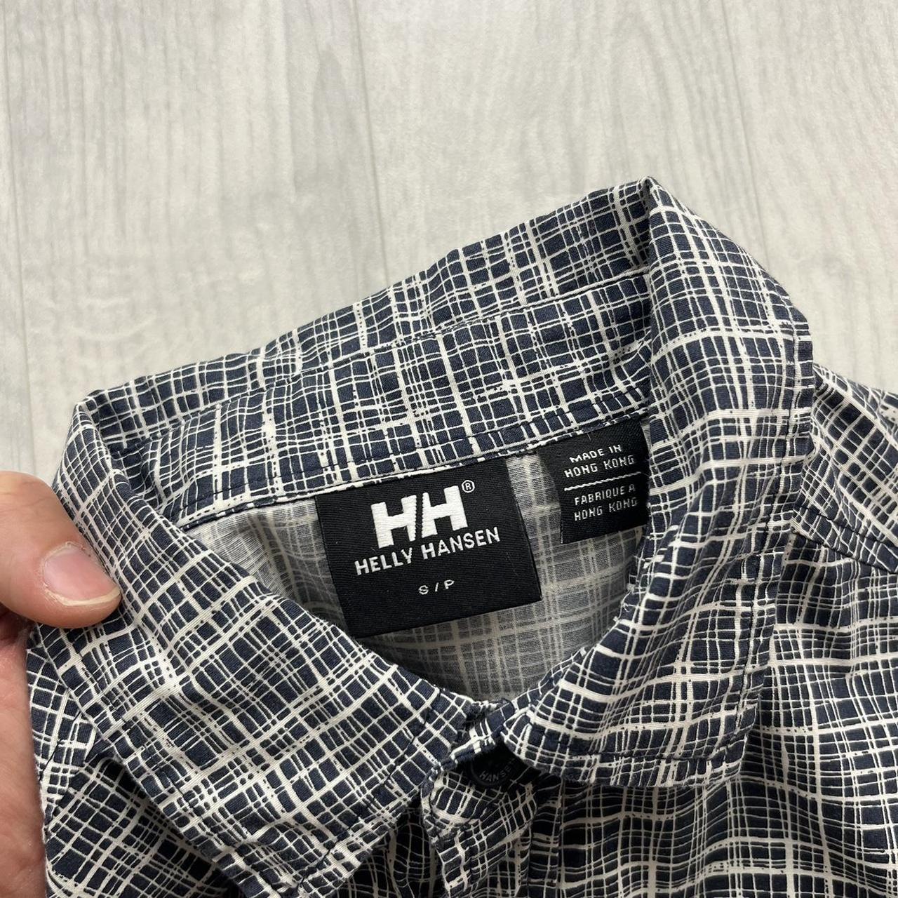 VINTAGE Y2K HELLY HANDEN GRAPHIC SHORT SLEEVE BUTTON UP SHIRT BLACK