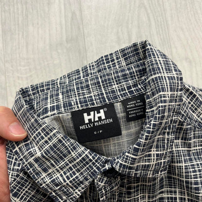 VINTAGE Y2K HELLY HANDEN GRAPHIC SHORT SLEEVE BUTTON UP SHIRT BLACK