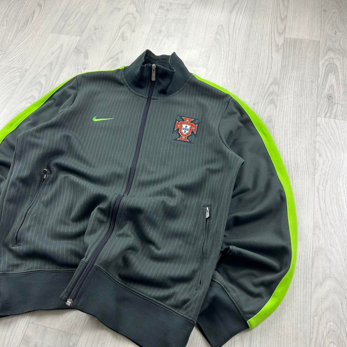 2012/13 NIKE PORTUGAL FOOTBALL TRACK JACKET GREY / GREEN