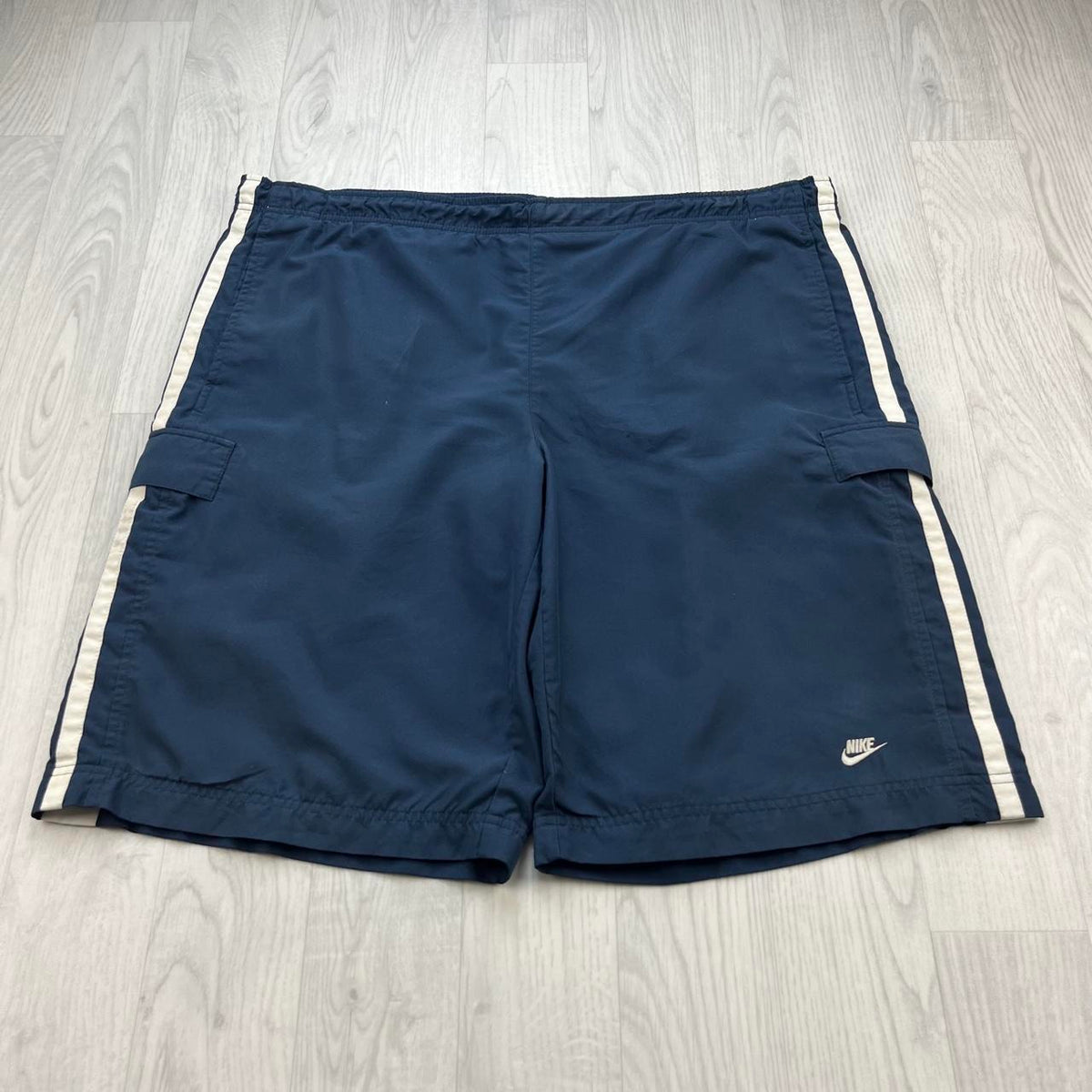 VINTAGE Y2K NIKE BAGGY SPORT CARGO SHORTS NAVY