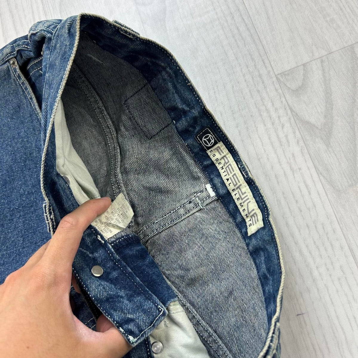 VINTAGE Y2K FRESHJIVE BAGGY DENIM JORTS NAVY BLUE