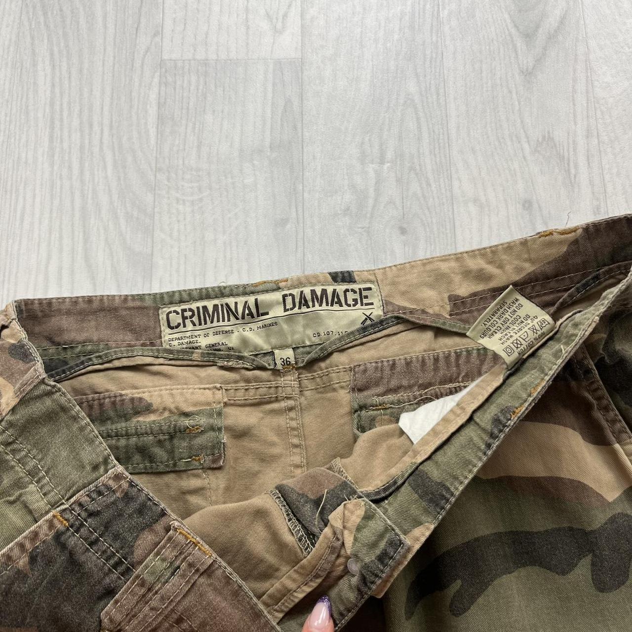 VINTAGE Y2K CRIMINAL DAMAGE BAGGY LOOSE CAMO SHORTS