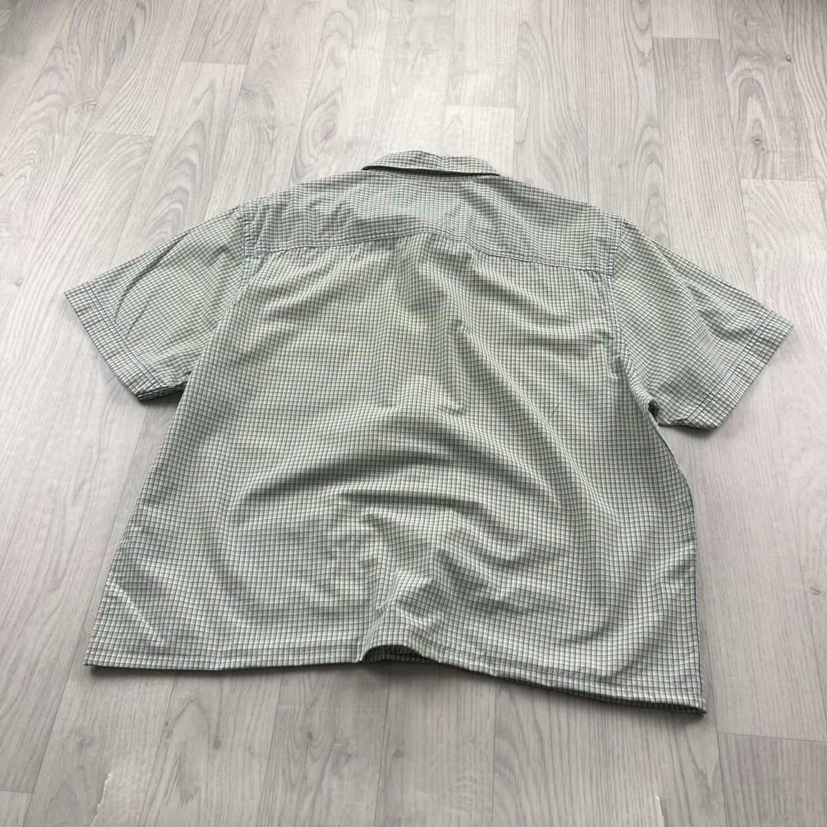 VINTAGE 00s TIMBERLAND CHECKERED CROPPED SHORT SLEEVE BUTTON UP SHIRT GREEN