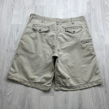 VINTAGE Y2K LEVIS WIDE LEG BAGGY CARGO SHORTS CREAM