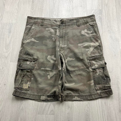 VINTAGE Y2K LEVIS BAGGY CAMO CARGO SHORTS