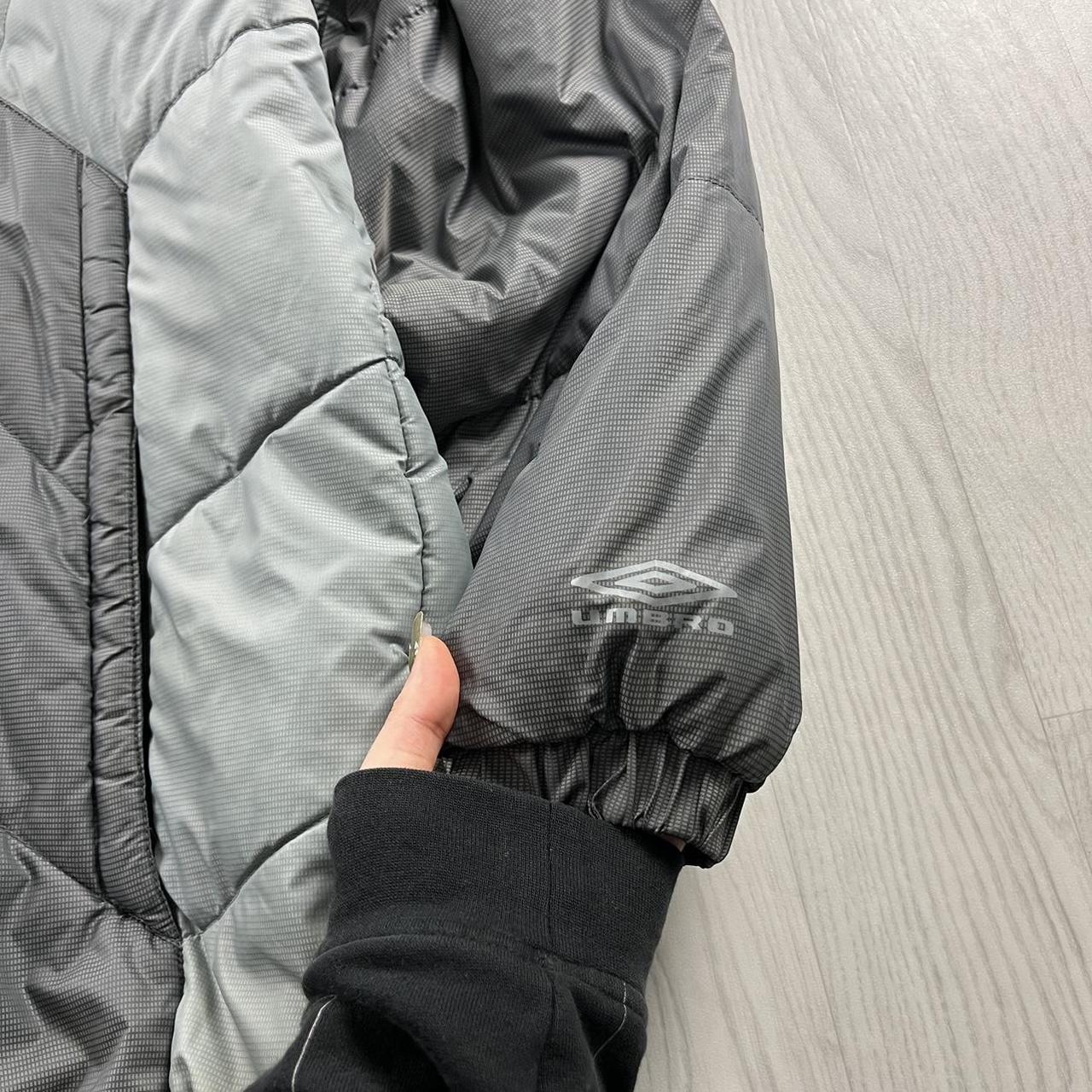 VINTAGE Y2K UMBRO PUFFER JACKET GREY