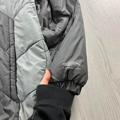 VINTAGE Y2K UMBRO PUFFER JACKET GREY