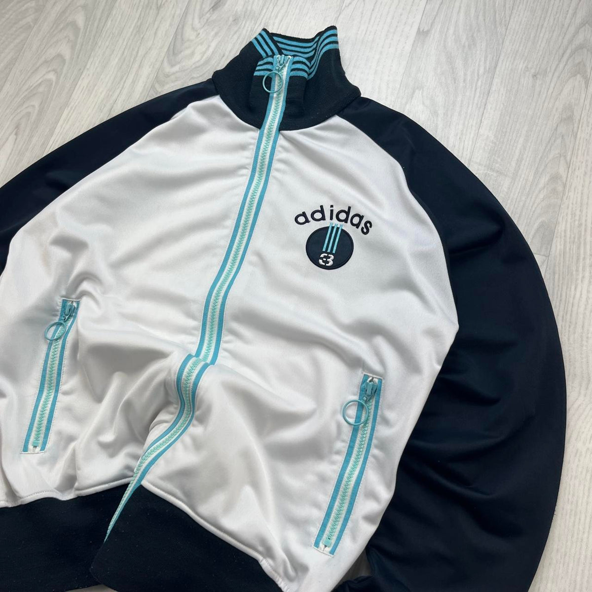 VINTAGE Y2K ADIDAS ZIP UP TRACK JACKET WHITE / NAVY
