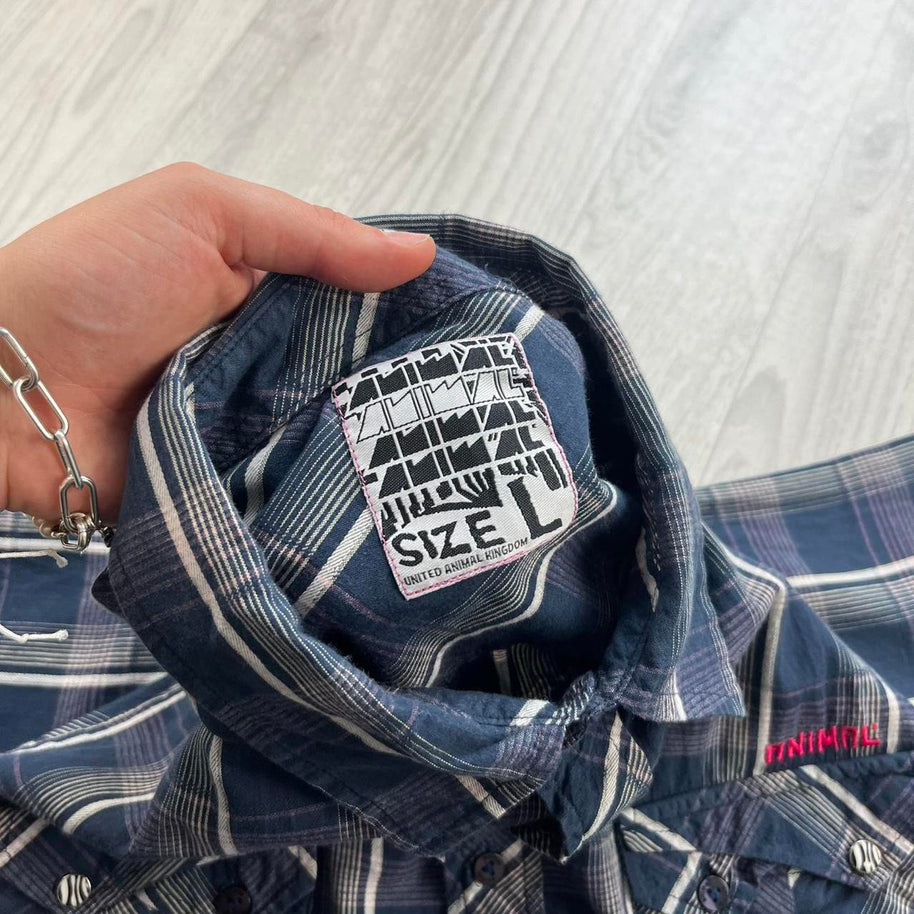 VINTAGE 00s ANIMAL CHECKERED CROPPED SHORT SLEEVE BUTTON UP SHIRT NAVY