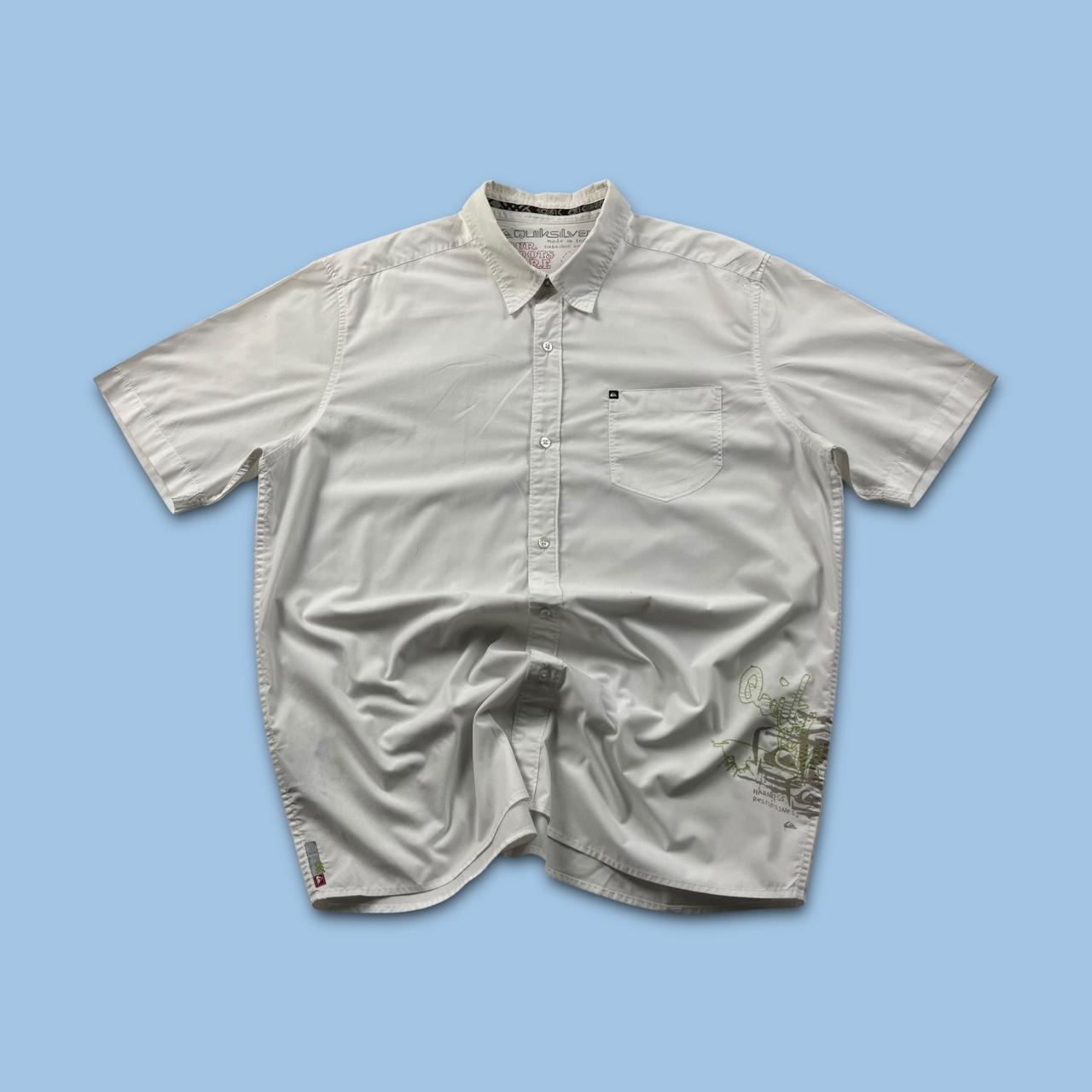 VINTAGE Y2K QUIKSILVER GRAPHIC SHORT SLEEVE SHIRT WHITE