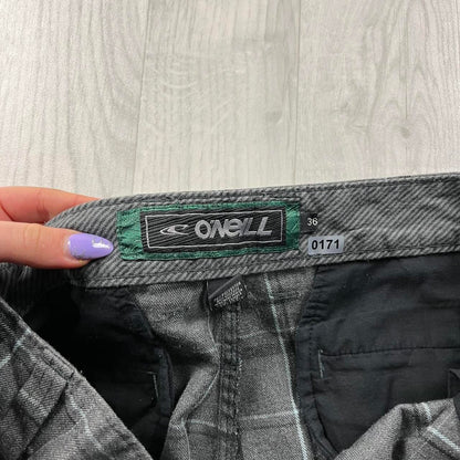 VINTAGE Y2K O’NEILL CHECKERED BAGGY LOOSE SURF SHORTS GREY