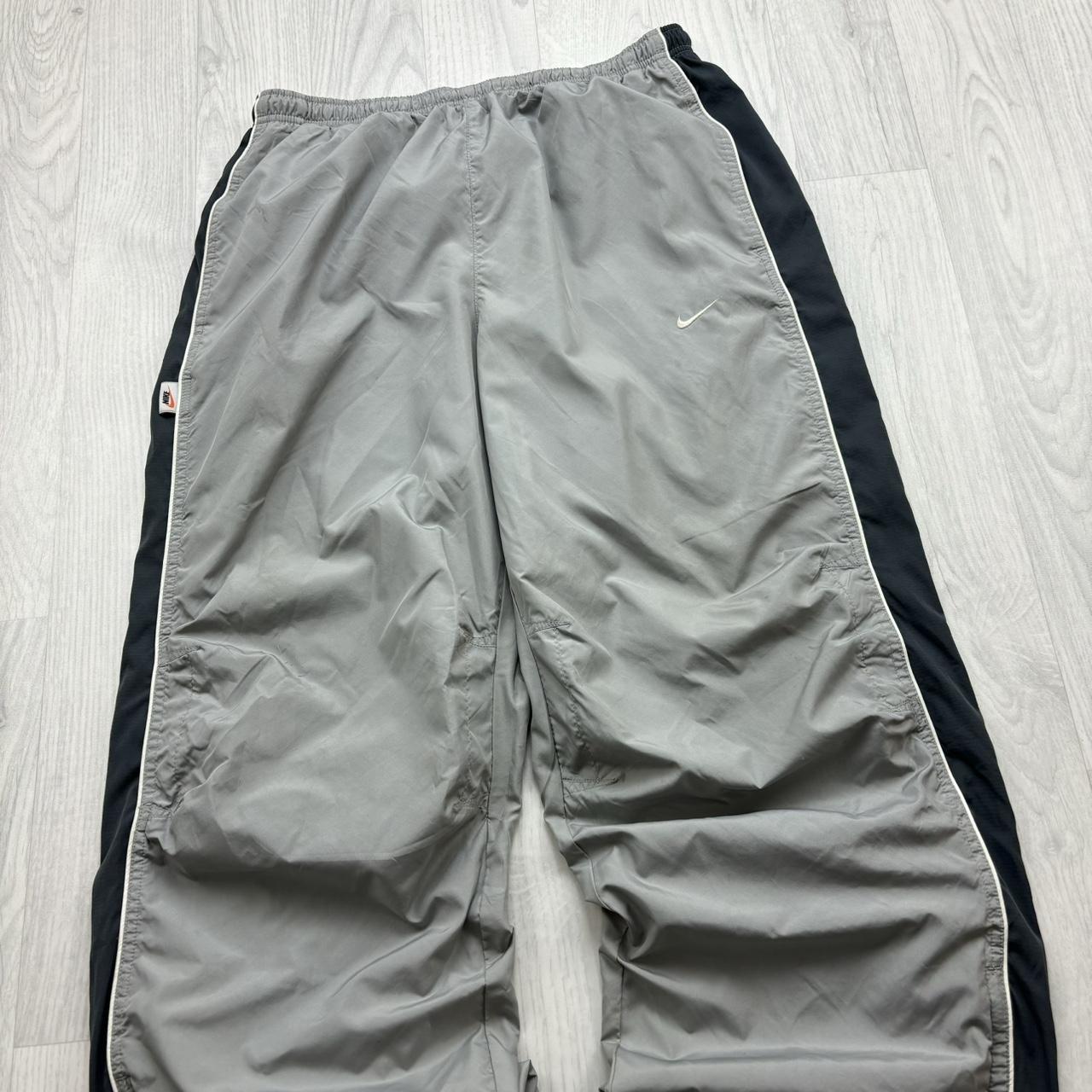 VINTAGE Y2K NIKE BAGGY TRACKSUIT BOTTOMS GREY