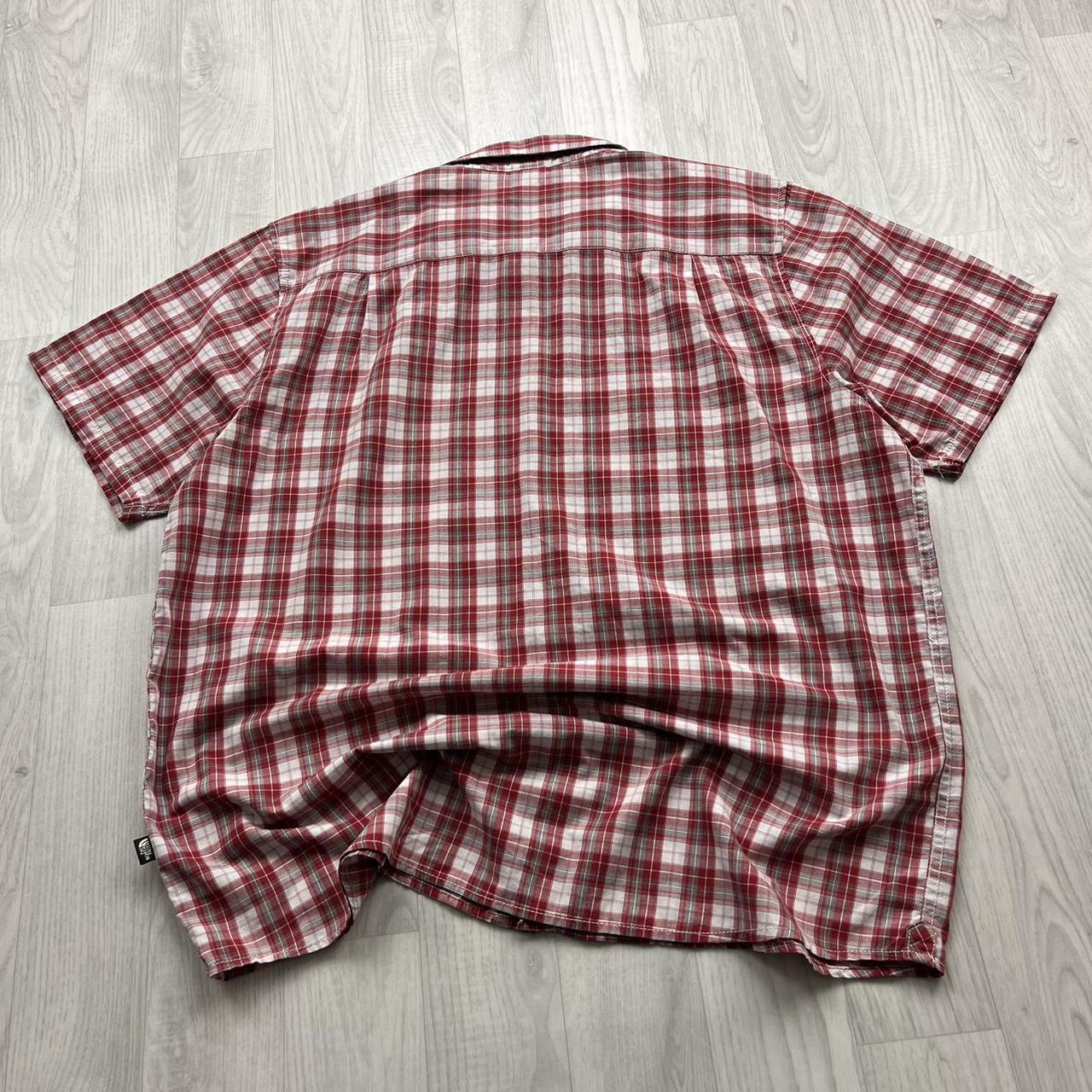 VINTAGE Y2K THE NORTH FACE CHECKERED SHORT SLEEVE BUTTON UP SHIRT RED