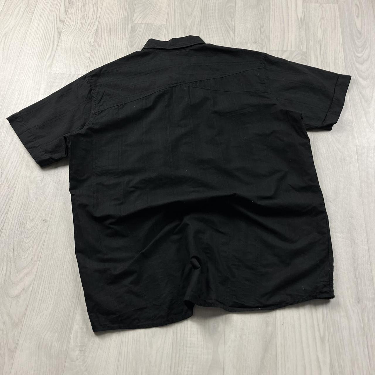 VINTAGE Y2K QUIKSILVER SHORT SLEEVE SHIRT BLACK
