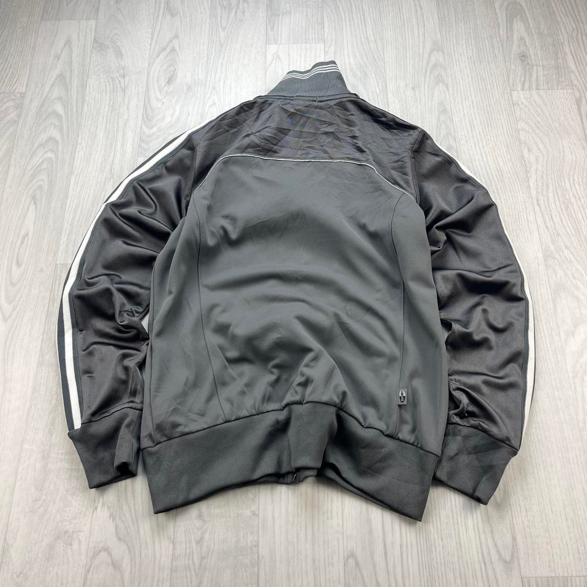 VINTAGE Y2K ADIDAS ZIP UP TRACK JACKET GREY