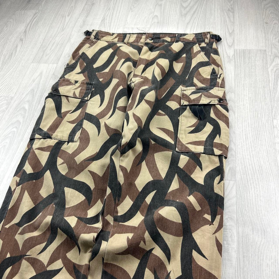VINTAGE 90s DAKOTA BAGGY CAMO CARGO TROUSERS